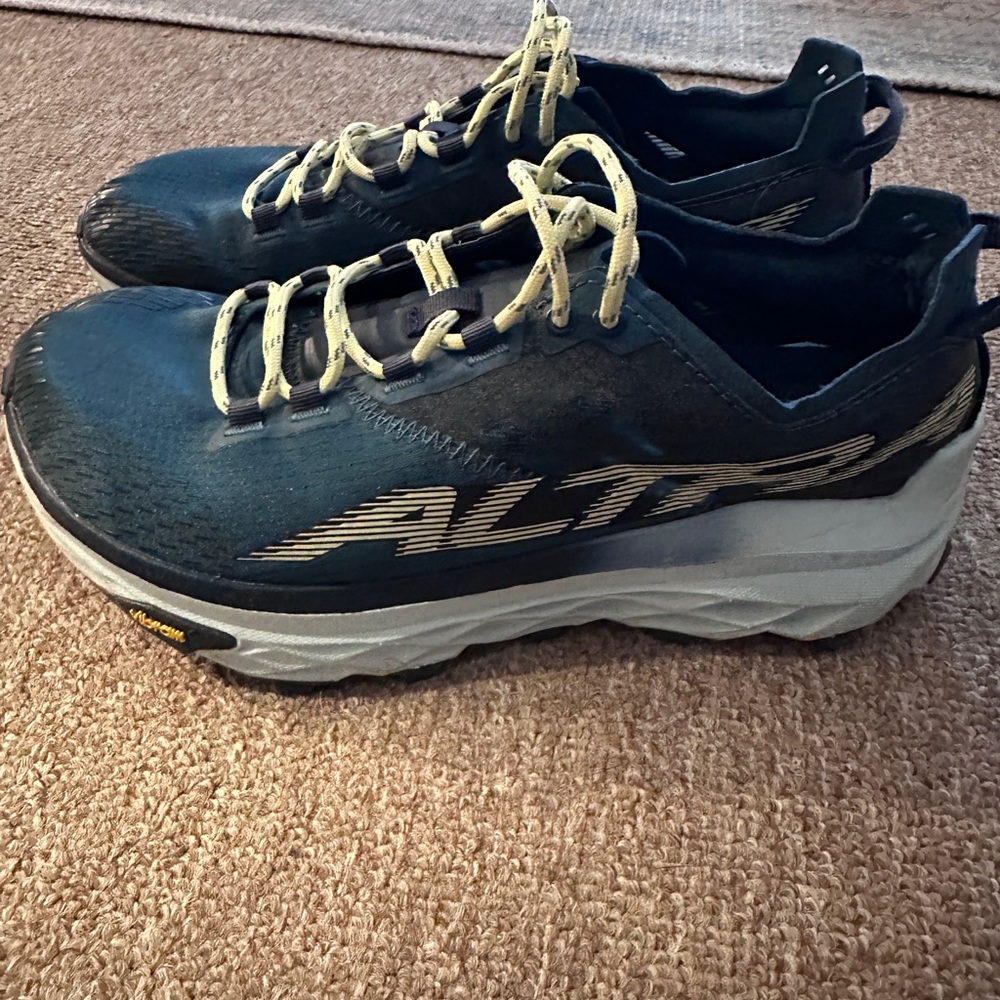 Altra Running Shoes with Yellow Laces